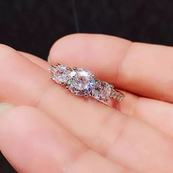 🍁925 Silver Plated Round Cut CZ Eternity Ring for Women, MARR9412 - Picture 4 of 5